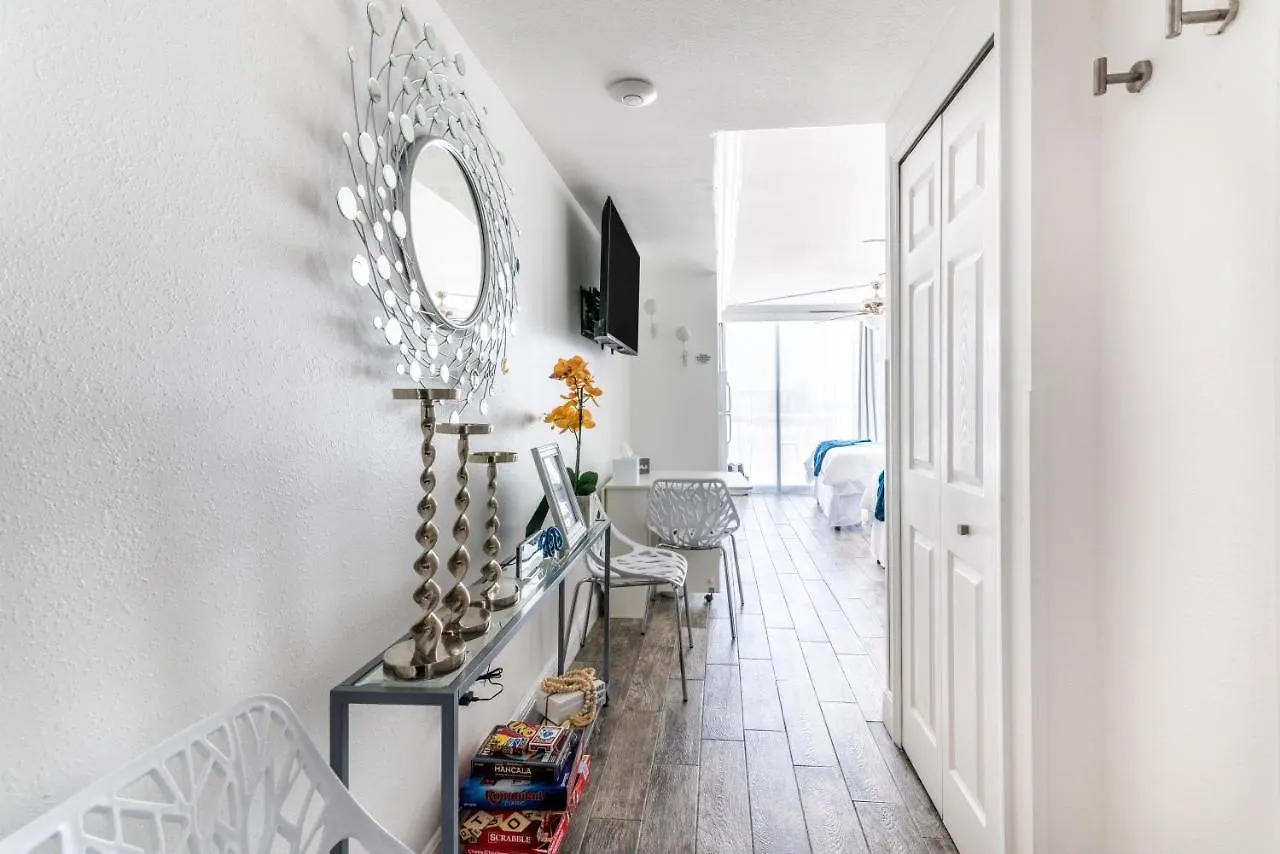 Daytona Beach Resort - Ocean Front Luxury Studio